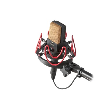 044903_invision_usm_l_inuse_1322867435